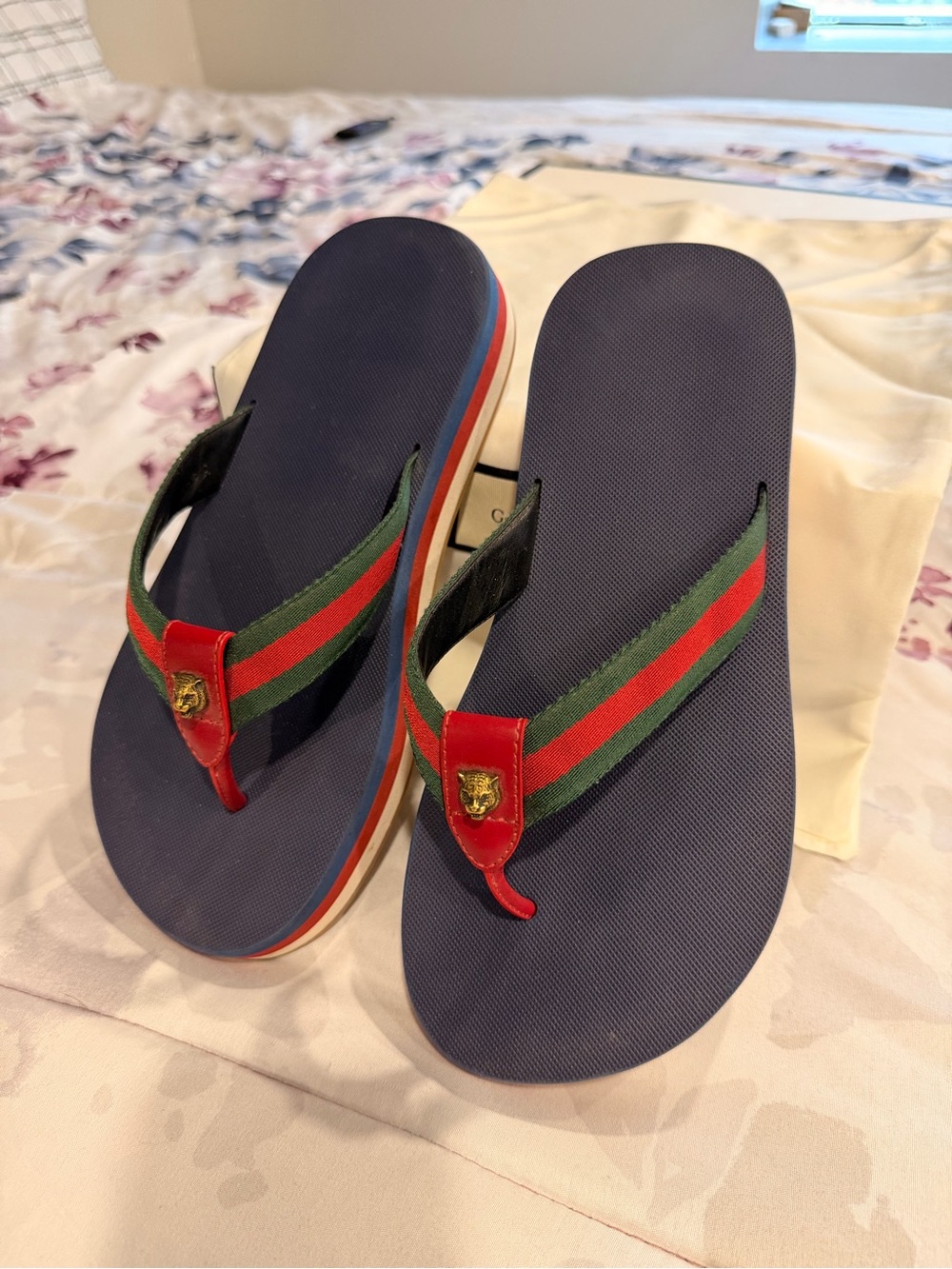 Auth W Gucci Tiger Navy Flip Flops with Red & Green Web Stripe w/DB and Box - Picture 5 of 5